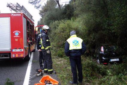 Bomberos y Guardia Civil de Tráfico han actuado en la zona