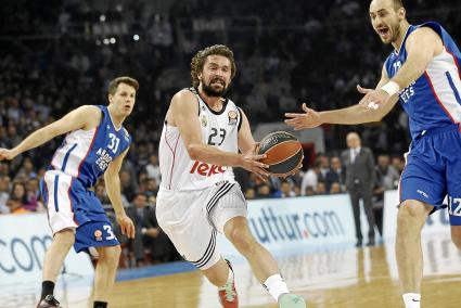 ANADOLU EFES VS REAL MADRID