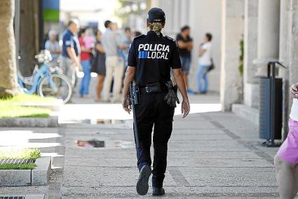 CIUTADELLA . POLICIA LOCAL. La Policía Local de Ciutadella tendrá pronto zapatos nuevos.