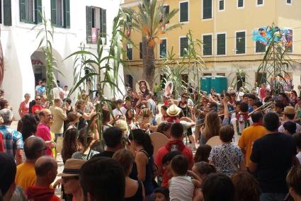 A Ciutadella es viu molt d'ambient ja al matí del dissabte de Sant Joan