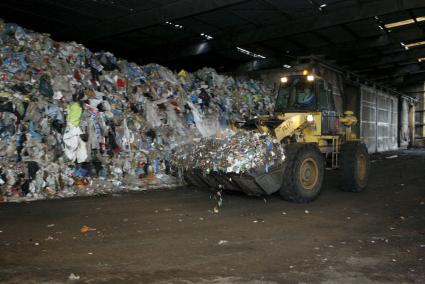 Actualmente, la basura se acumula en Milà