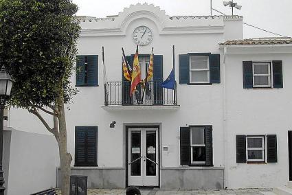 El Ayuntamiento confía disponer del personal en tres meses