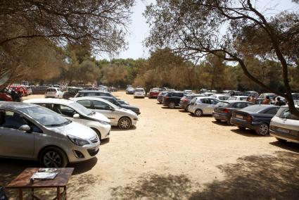 menorca ciutadellaaparcamientos calan turqueta