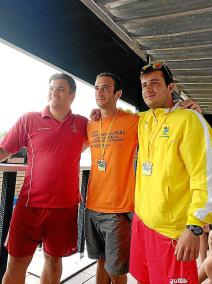 Adrián (der.) y Bosch (centro), ya con sus medallas.