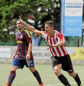 Luis se estrenó con el Mercadal logrando el gol del triunfo. Franco fue una pesadilla para la zaga del Poblense y Lacueva acabó