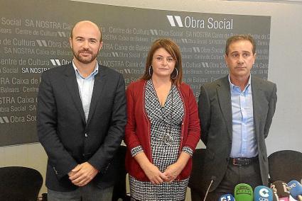 Lucía Martín, Rafael Guinea y Gonzalo Adán en la presentación del Ecobarómetro