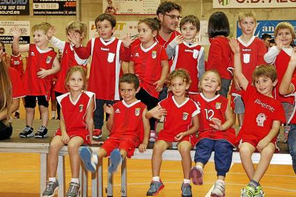 Menorca Mao Pabellon Sinia Costabella presentación equipos