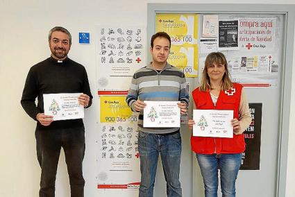 El rector Joan Tutzó, el regidor Javier Periáñez i Susana Martínez.