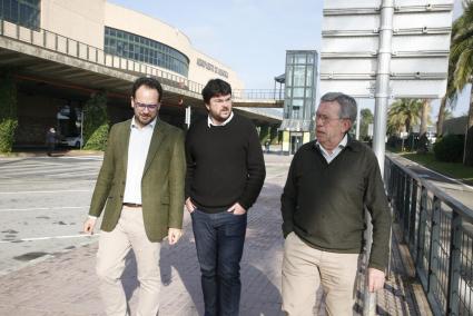 Hernando, con Tur y Tejero, este miércoles en el aeropuerto