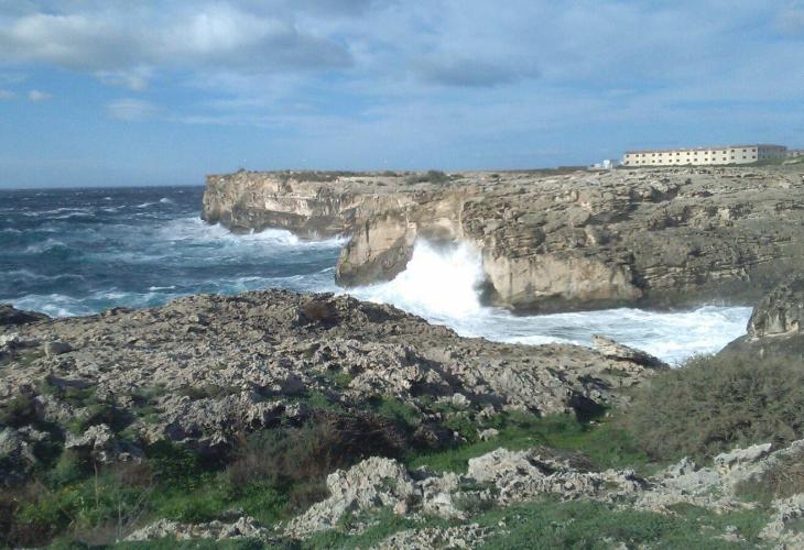 El temporal afecta sobre todo la costa de poniente, como prueba esta imagen captada en Calespiques