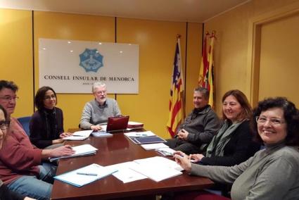 Los asesores, reunidos en la sede del Consell en Ciutadella