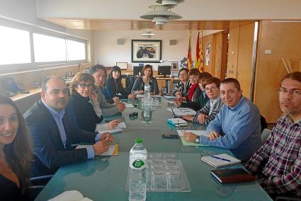 Imagen de la tercera reunión del grupo de trabajo que define los usos futuros del islote.