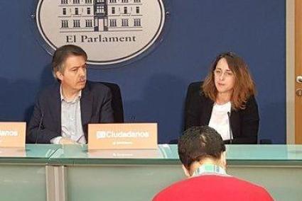 Xabier Pericay y Olga Ballester, durante la rueda de prensa.