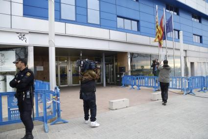 Entrada principal del edificio de la ABAP donde se celebra el juicio por el caso Nóos