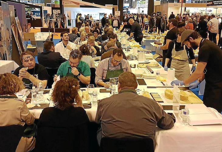 Un ampli jurat ha hagut de destriar els millors formatges presentats al certamen dins del 30 Salón Gourmets de Madrid.