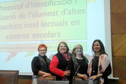 Rosabel Rodríguez, Amelia Pardo, Georgina Rabassa y Rocío Salas, autoras del protocolo balear