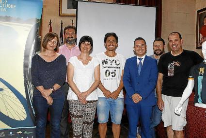 Imagen de la presentación de ayer en el consistorio de poniente, con todos los ponentes. l