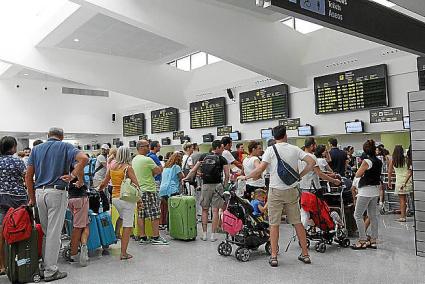 Imagen de archivo de la terminal internacional del aeropuerto