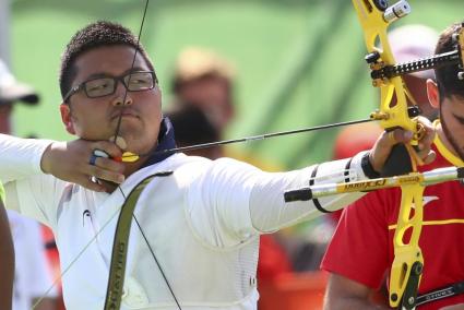 El surcoreano Kim Woo-Jin estableció este viernes un nuevo récord mundial de 72 flechas de tiro con arco