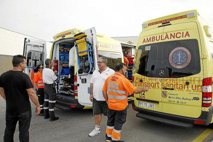 Las nuevas ambulancias ya se encuentran en la Isla y ayer se presentaron en el hospital.