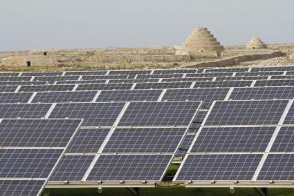 MENORCA - SON SALOMO, PLANTA DE ENERGIA SOLAR, PLACAS SOLARES.