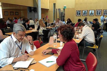 La sala de plenos del Consell ha reunido a empresas del sector.