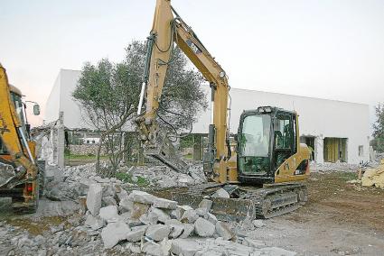 Desde que se creó el consorcio en 2005 solo se ha consumado una demolición, la de Binifadet, y fue bajo amenaza judicial