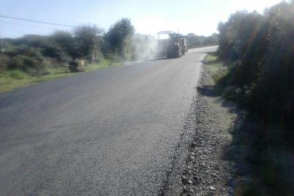 El Consell ha ejecutado una mejora del firme en dos zonas puntuales de la carretera que une el municipio de Es Migjorn Gran y la