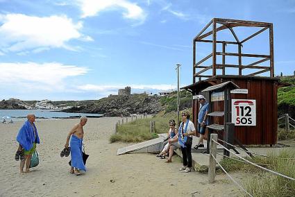 El servicio de socorrismo en las playas de Maó está siendo controvertido