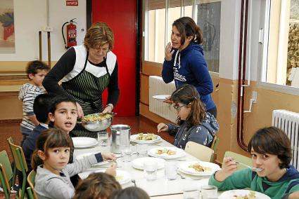 Los escolares del Mare de Dèu del Carme toman, como el resto de menorquines, otra clase de pescados