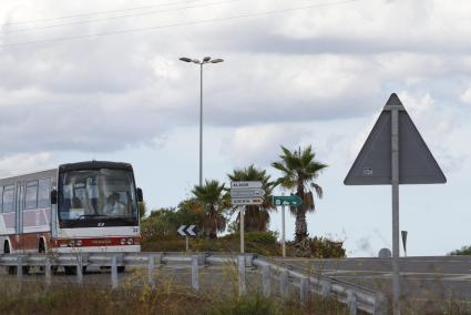 Menorca Alaior construccion rotonda enlace carretera general