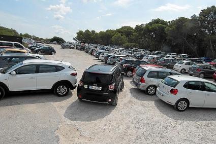 160 coches. Son los que cabrán en Macarella después de que la temporada pasada se clausurara el aparcamiento privado