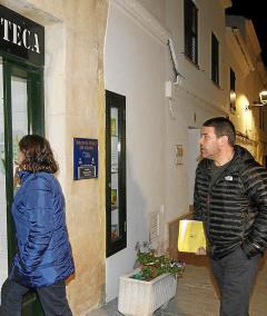 Pere Moll entrando en la reunión de la asamblea local, a inicios de mes.