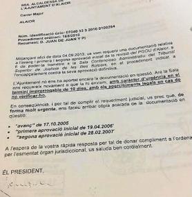 La carta firmada por el entonces presidente, Santiago Tadeo, en la que se solicitaba al Ayuntamiento «con urgencia» la documenta