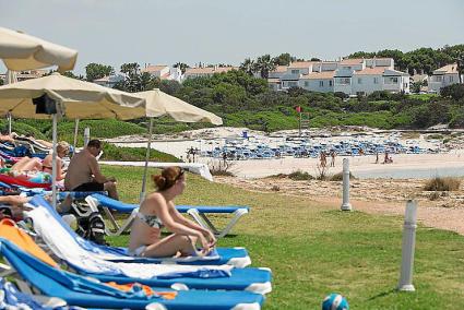 Cala en Bosc, la más ‘cara’. En Cala en Bosc, donde habrá 220 hamacas, 110 sombrillas y dos velomares, se pagará el canon más al