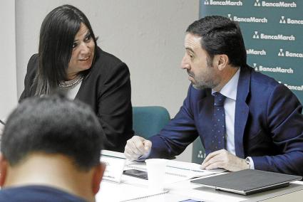 Marilen Palou, directora de zona, y Alberto del Cid, director general del área financiera