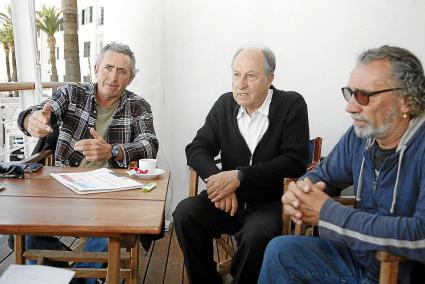 Antoni Enseñat, Víctor Sen y Joan Bosch, miembros de la junta directiva de la nueva asociación