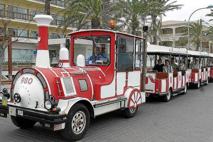 La idea de ampliar el recorrido del tren turístico no ha sido recibida con unanimidad vecinal