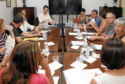 Los alcaldes se reunieron este jueves en el Ayuntamiento de Alaior para avanzar en el documento conjunto de proyectos