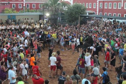 La reyerta ocurrió en plena fiesta, en una calle próxima a la Explanada, donde tenía lugar el jaleo