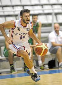 Xavi Hernández, durante su etapa en Alicante