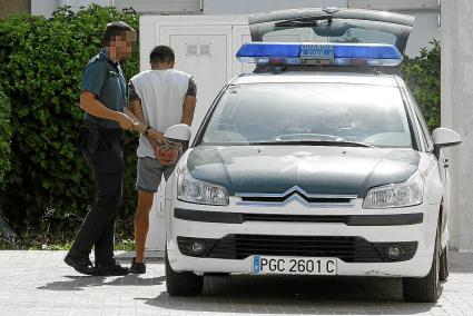 El joven llegó detenido al Juzgado y horas después quedó en libertad con orden de alejamiento