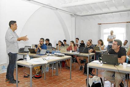 Imagen de archivo de uno de los cursos de la Escuela de Salud Pública en el Lazareto.