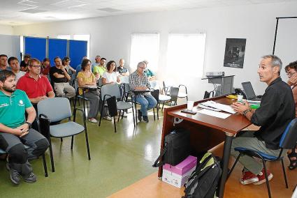 Javier Ares y Miquel Truyol se reunieron con el sector agrario este viernes para trasladar las novedades