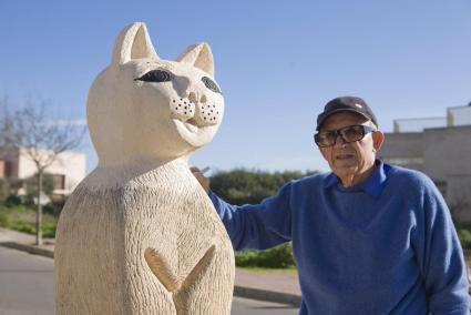 La escultura del gato del Canal Salat queda restaurada tras el acto de vandalismo