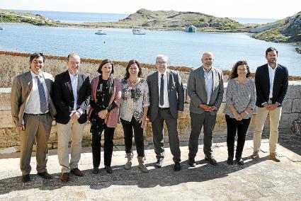 Francina Armengol y otros miembros del Govern, en una reunión de la Conferencia de Presidents en el Llatzeret