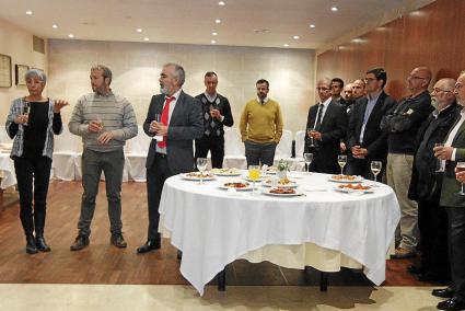 El brindis de Puertos. Después de una reunión del Consejo de Navegación del puerto de Maó, en la que el presidente de APB Joan G