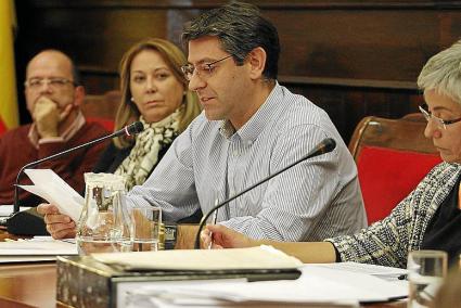 Reynés, Tutzó y Juanola, en una imagen de archivo del pleno