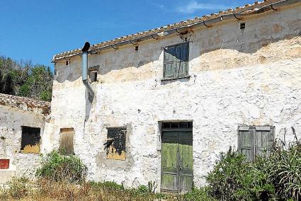 Abandonado. El mal estado de las casas de Torralba (Ciutadella) es más que evidente.