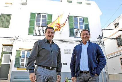 MENORCA - El PSOE de Es Migjorn exige a Pere Moll (IZ) que dimita como alcalde y él se niega.